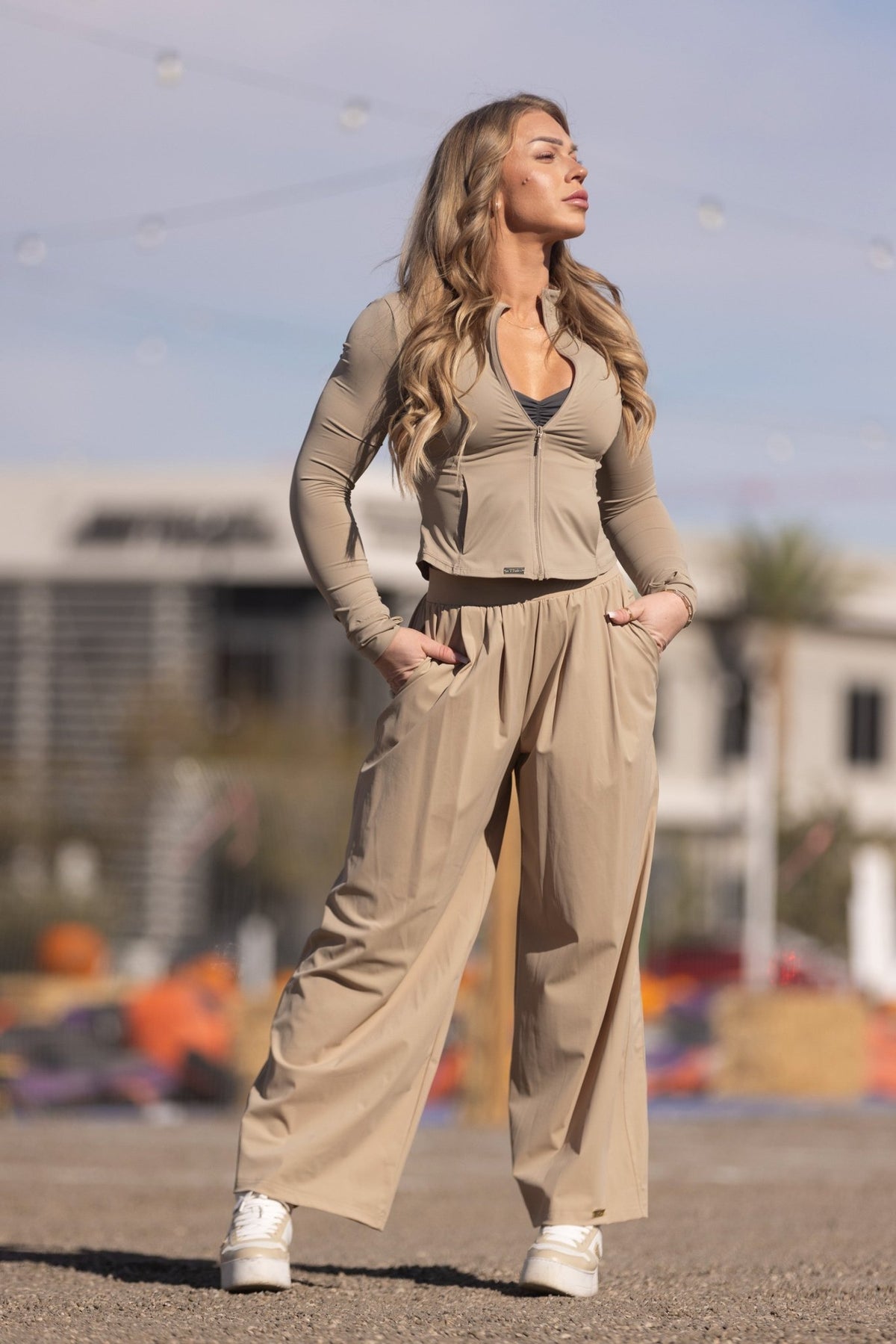 Whisper Jacket Khaki - FPFit