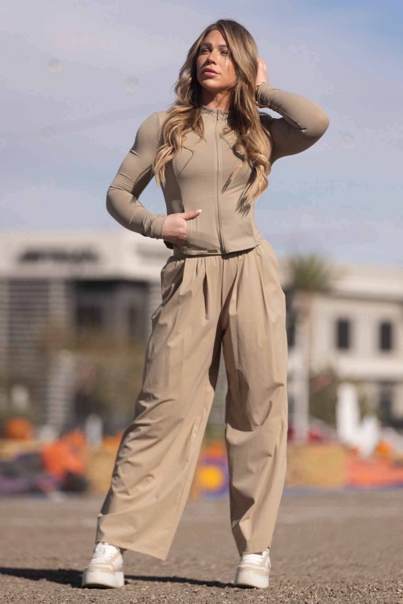 Whisper Pants Khaki – FemalePeakFit